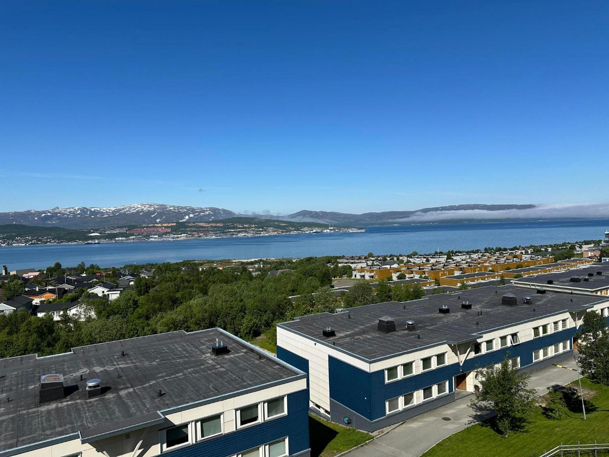 Miracle Tromso, Cozy Double Bed Private Room In A Shared Apartment With Stunning Tromso Views Exterior foto