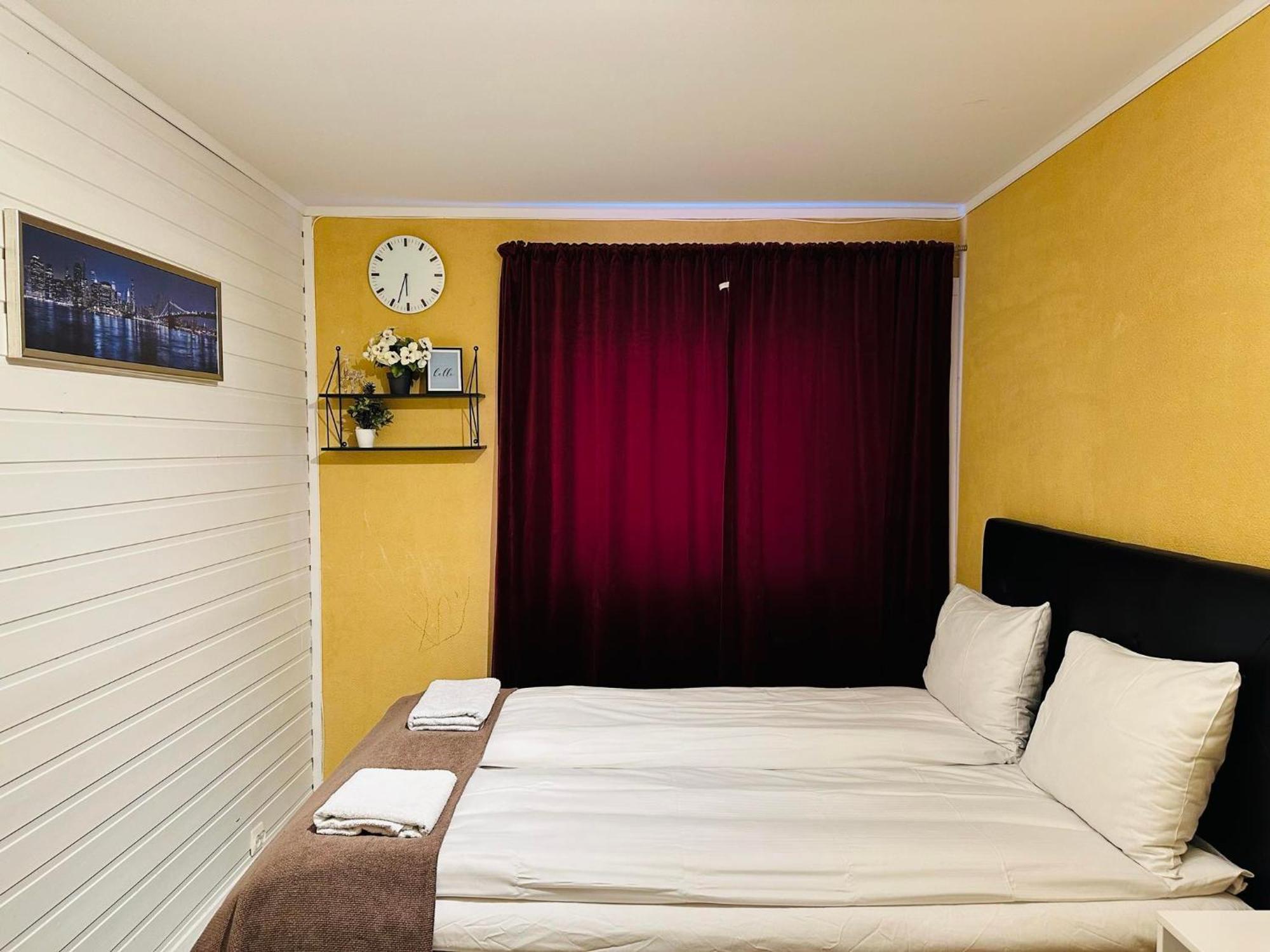 Miracle Tromso, Cozy Double Bed Private Room In A Shared Apartment With Stunning Tromso Views Exterior foto